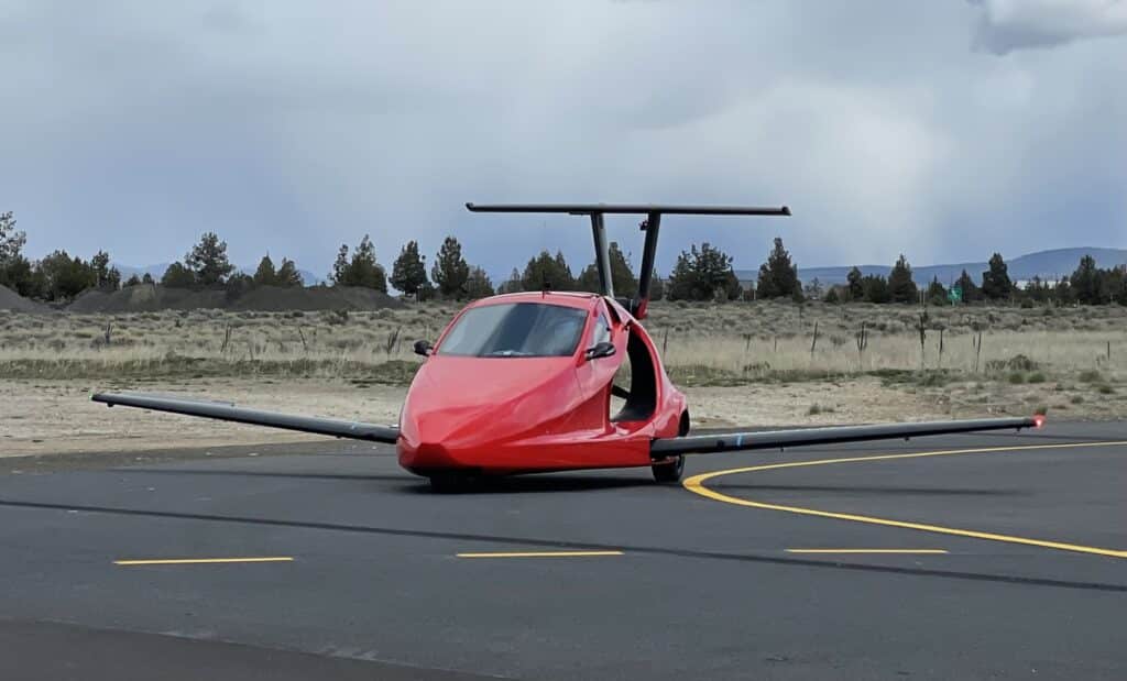 Switchblade flying sports car completes its first flight