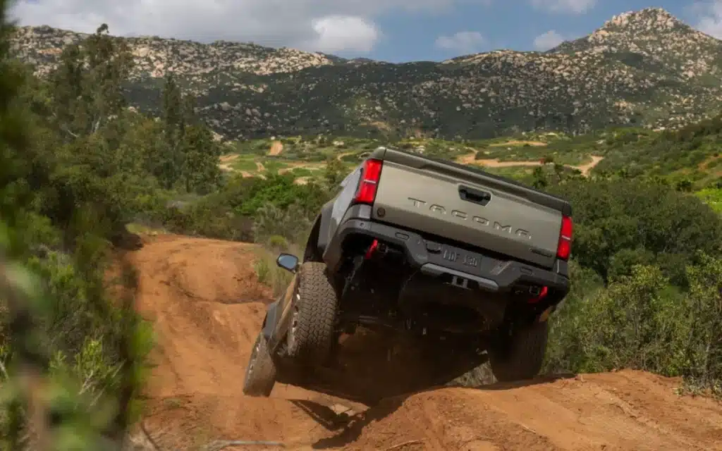 The owner of a fourth-generation Toyota Tacoma has revealed what he misses about his old third-generation model after hitting 1,000 miles