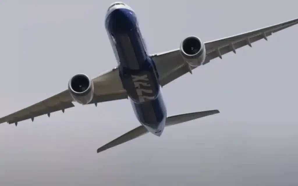 From Concorde’s first flight to the Boeing 777X’s jaw-dropping vertical climbs, here are 15 plane take offs so incredible they’ll take your breath away