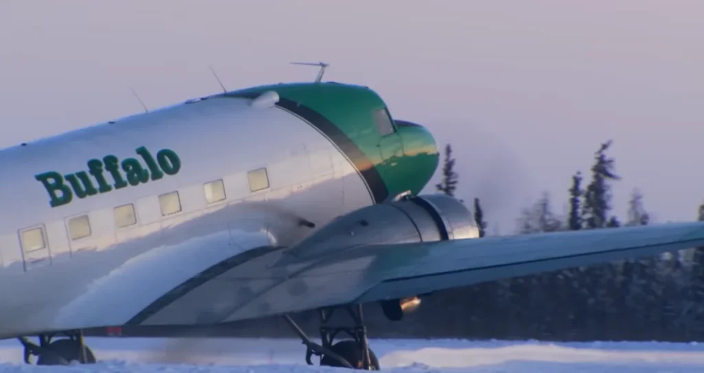 Co-pilot quits last minute so newcomer drafted in and shocks everyone with flawless takeoff under pressure