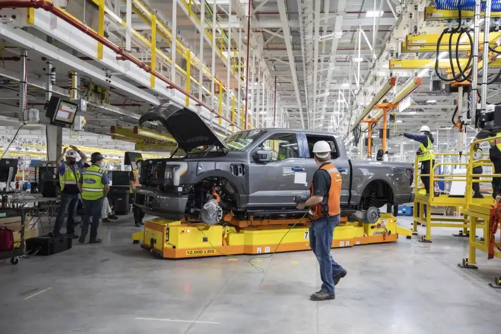 Thieves steal $1m worth of Ford Raptors from US factory