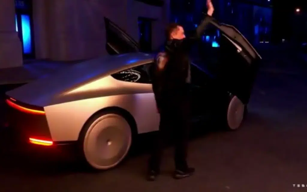 Elon Musk just made an epic entrance to Tesla's 10/10 event in the new Cybercab