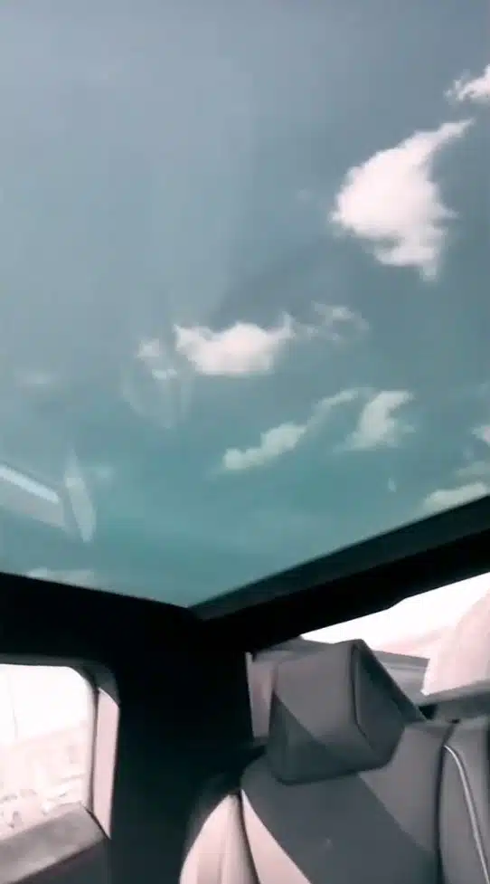 Tesla Cybertruck sunroof