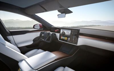 Tesla launches subscription service for navigation system 