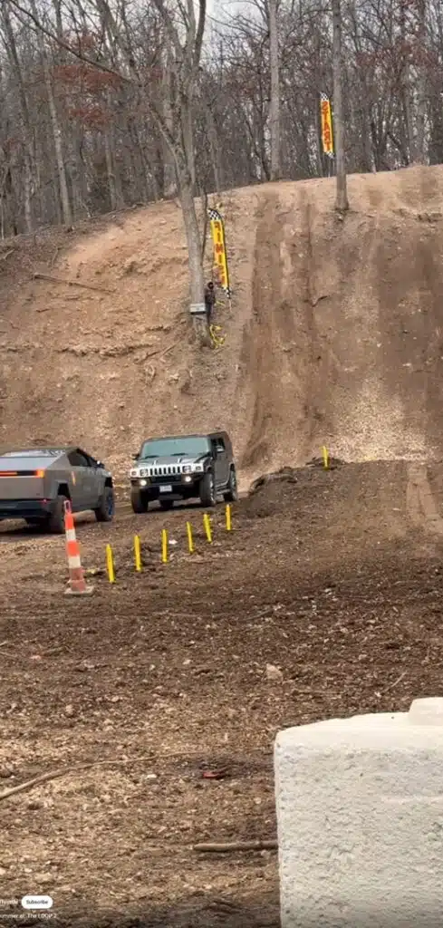 Hummer H2 takes on a Tesla Cybertruck in an off-road climb and the Hummer pulls off something you could call an unnecessary flex