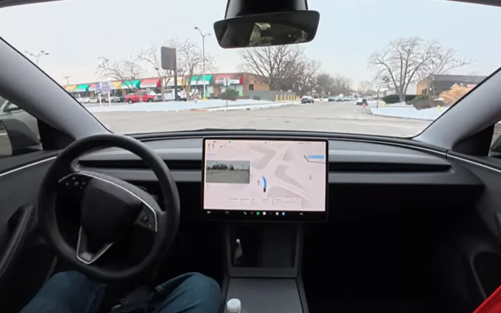 A DoorDasher decided to let his Tesla Full Self-Driving take control as he dropped off orders on a snowy day, and people were impressed by his smart thinking