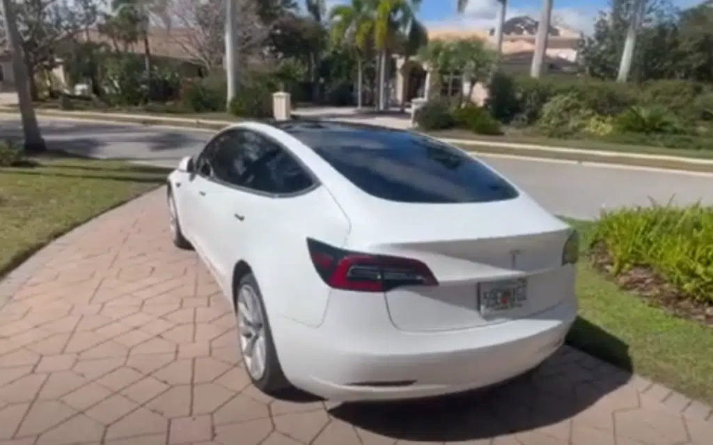 Man in Florida says he's bought cheapest Tesla Model 3 in the world but there's a reason he's not sitting in it