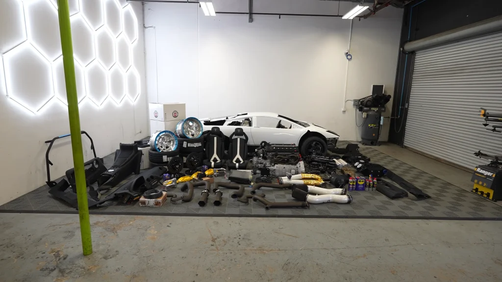 Mechanics install twin turbos on a Lamborghini Murciélago in one of the wildest custom project