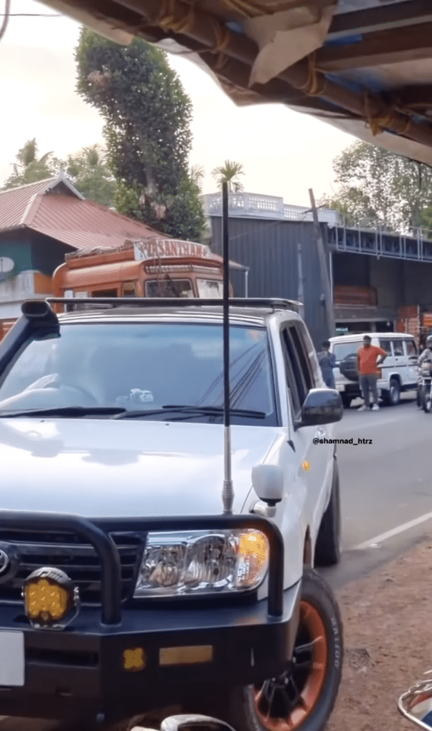 Toyota Land Cruiser pulls out semi-truck stuck on sand in miraculous rescue