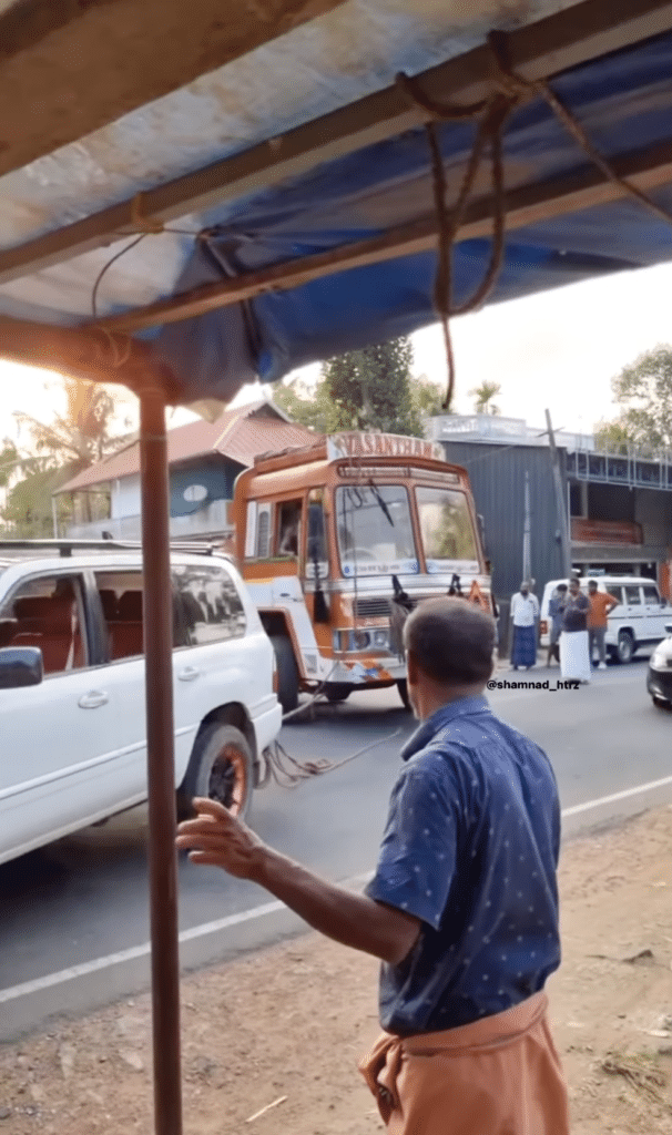 Toyota Land Cruiser pulls out semi-truck stuck on sand in miraculous rescue