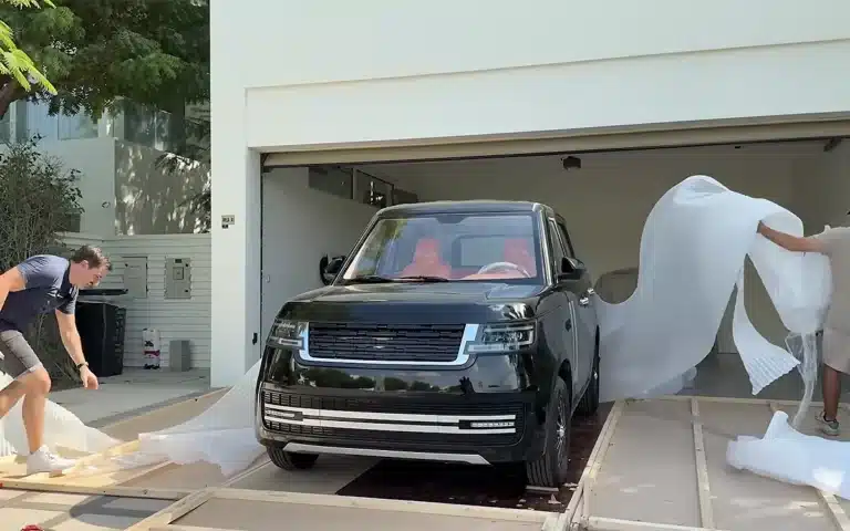 unboxing a fake Range Rover from China