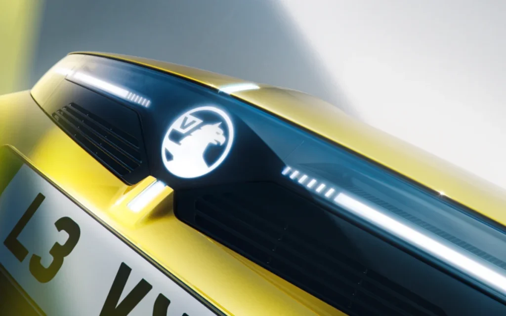 The long-standing Vauxhall Astra has been given a facelift, and now sports a bold new look, and some extra range for its all-electric model