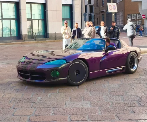 Man walking around Milan ends up seeing one of the most unlikely cars to spot in Europe with some unusual mods thrown in