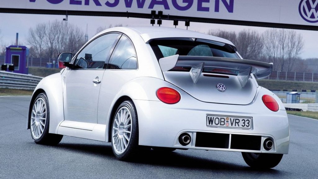 The rear spoiler of the VW Beetle RSi