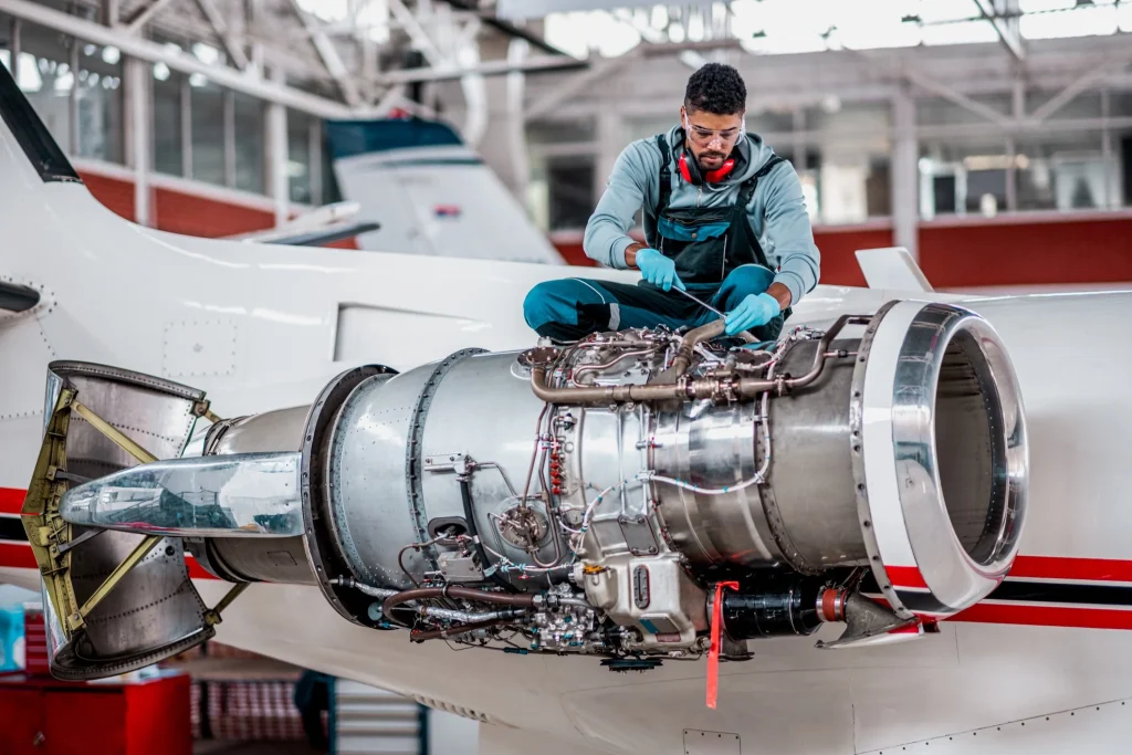 This plane maintenance photo might freak you out but there's a very normal explanation for it
