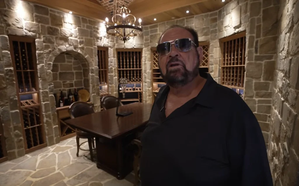 A $30M Florida mansion is making waves after real estate content creator Ben Mallah gave viewers a look inside one of the most over-the-top beachfront homes imaginable.