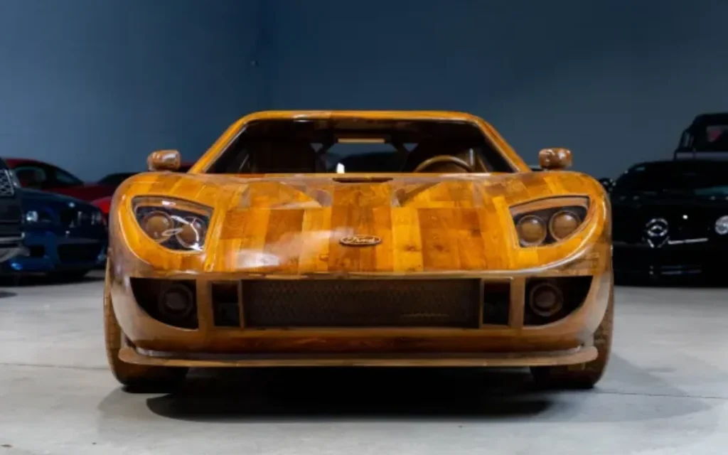 Take a look at this stunning, hand-crafted Ford GT that has been made entirely out of wood and looks identical to the real deal, right down to the smallest details