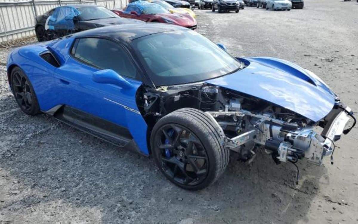 wrecked Maserati MC20