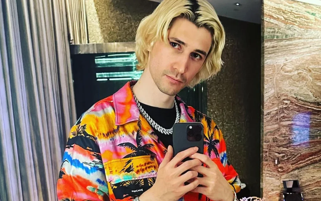 Famed content creator Felix xQc Lengyel revealed his Twitch earnings from a bad day of streaming, and the eyewatering five-figure fee is wild