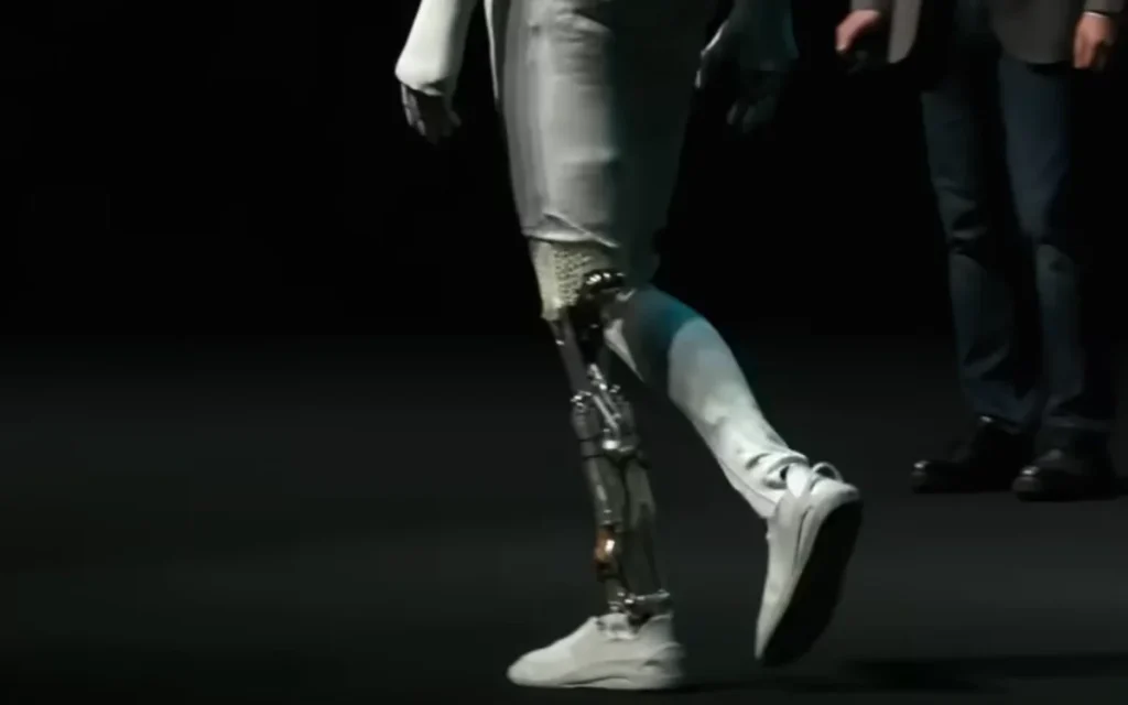 Xpeng IRON robot cut open in front of everyone to prove there's no human inside