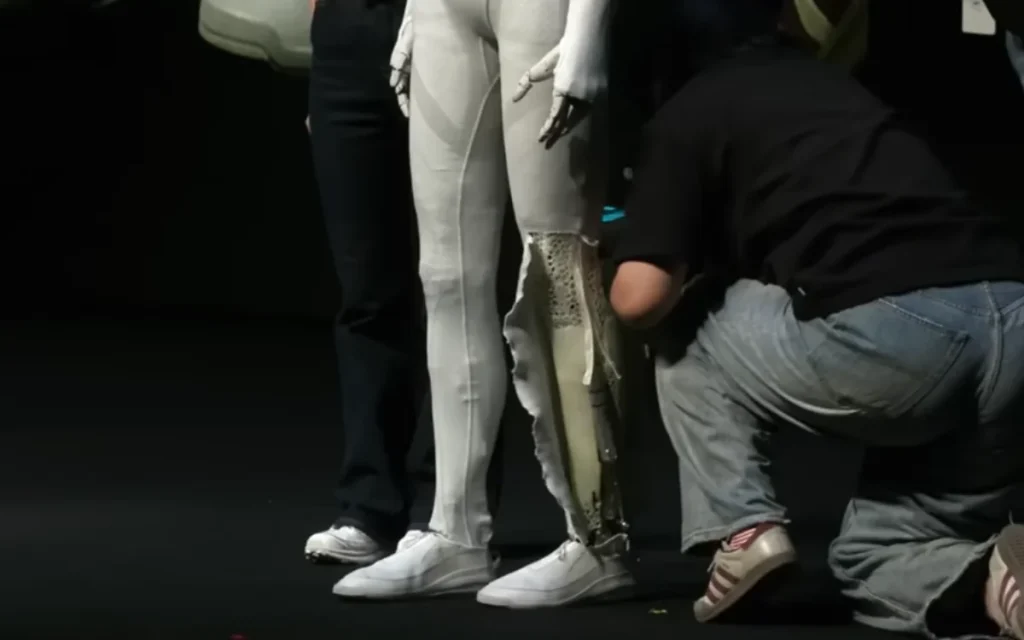 Xpeng IRON robot cut open in front of everyone to prove there's no human inside