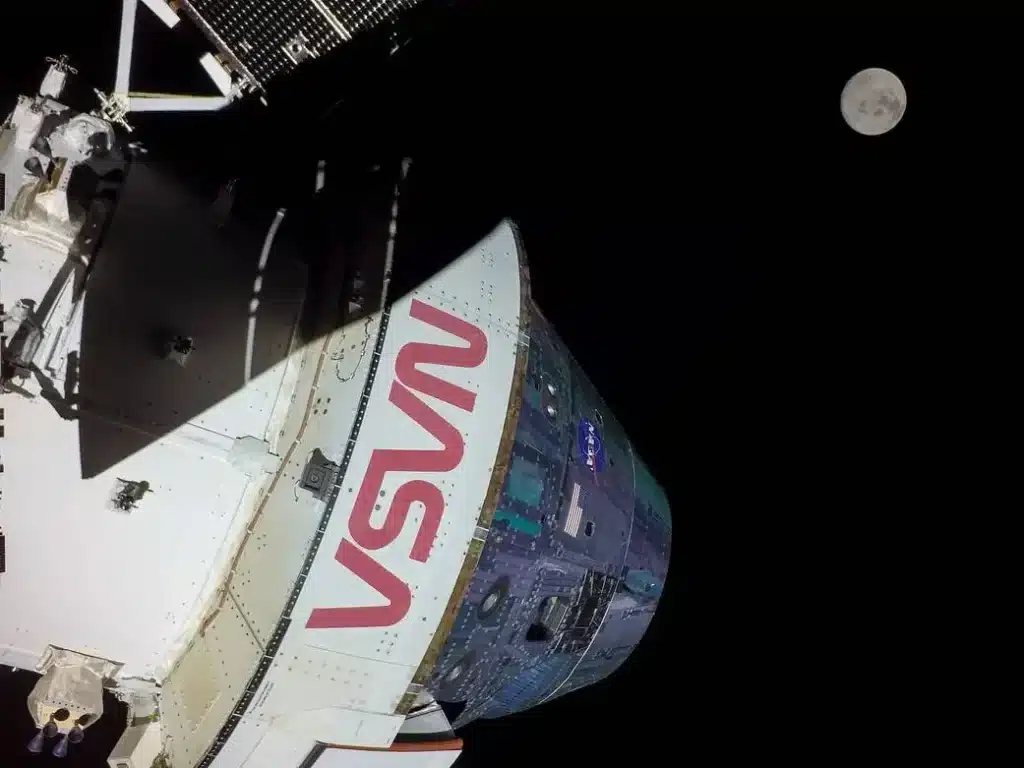 Forget FlightRadar NASA wants you tracking astronauts as they loop around the Moon