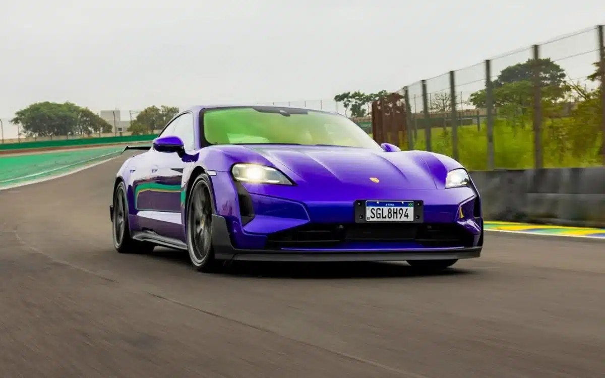 Porsche Taycan Turbo EV beats a Porsche 911 Turbo around an F1 track